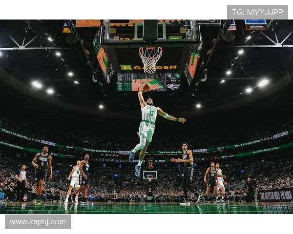 马祖拉力挺豪瑟：不只神准投射 顶级防守被低估绿军侧翼价值全面